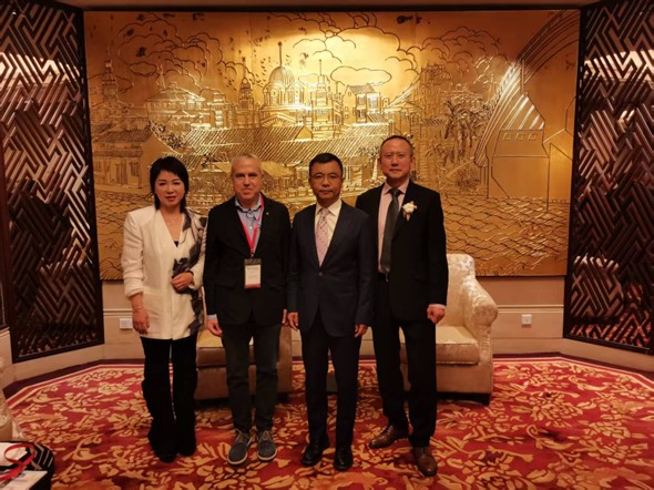 国际棉花协会会谈.jpg